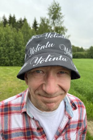 Kalastajahattu musta